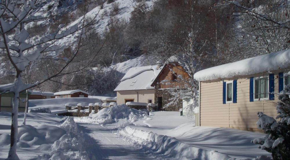 emplacements de camping été ou caravaneige hiver