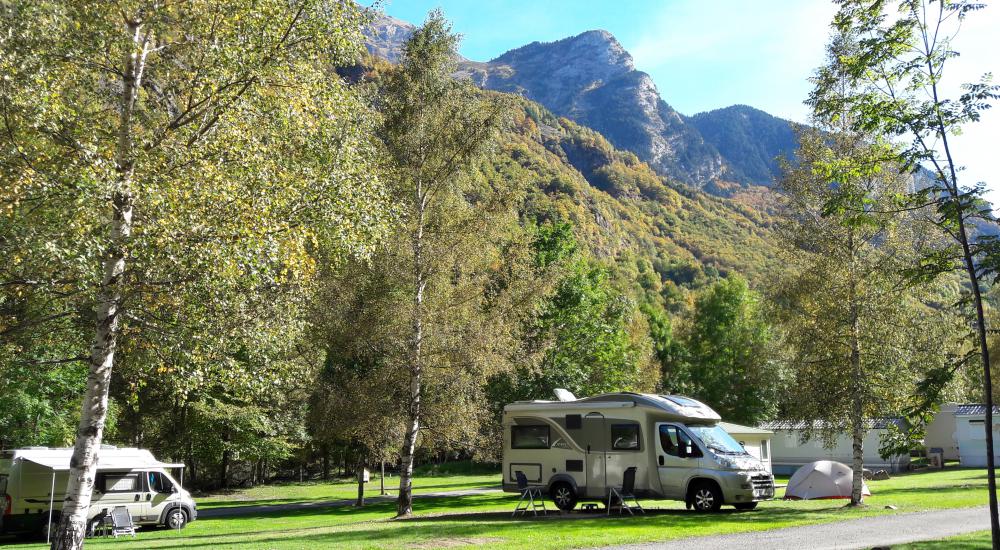 emplacements de camping été ou caravaneige hiver